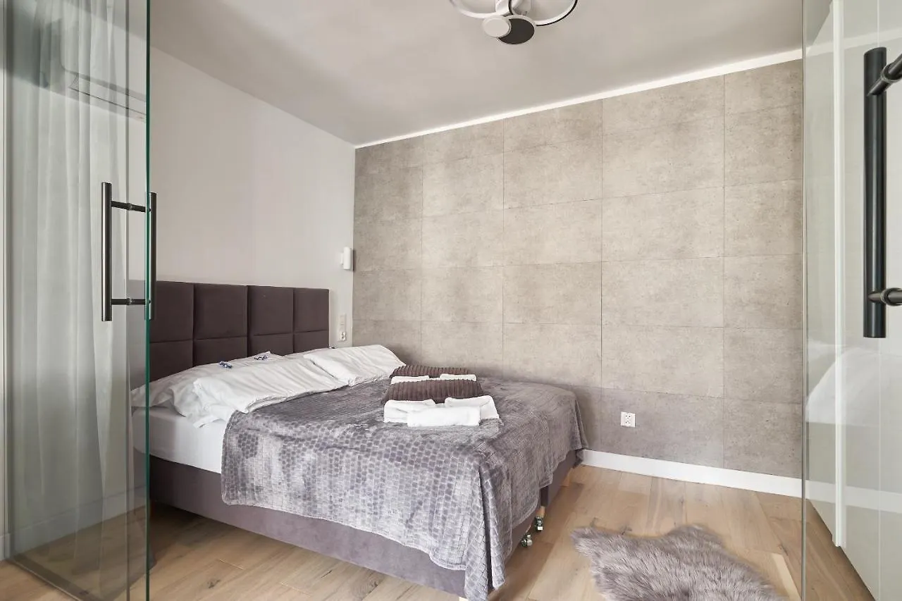 Platinum Apartment - Parking - Klimatyzacja - Winda - Self Check In Wroclaw