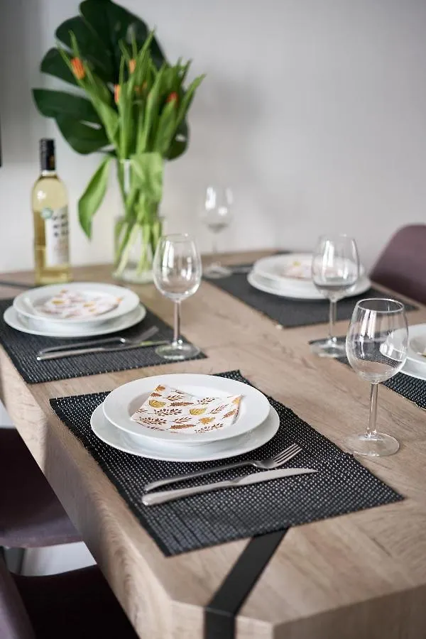 Platinum Apartment - Parking - Klimatyzacja - Winda - Self Check In Wroclaw 0*,
